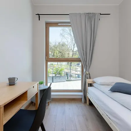 Exceptional With Parking In By Renters דירה *